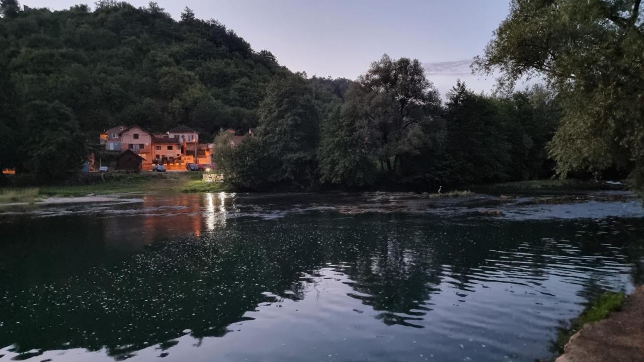 Holiday Home Sajra Kulen Vakuf Bagian luar foto